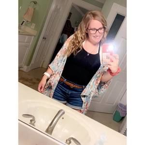 Meet your Posher, Abby